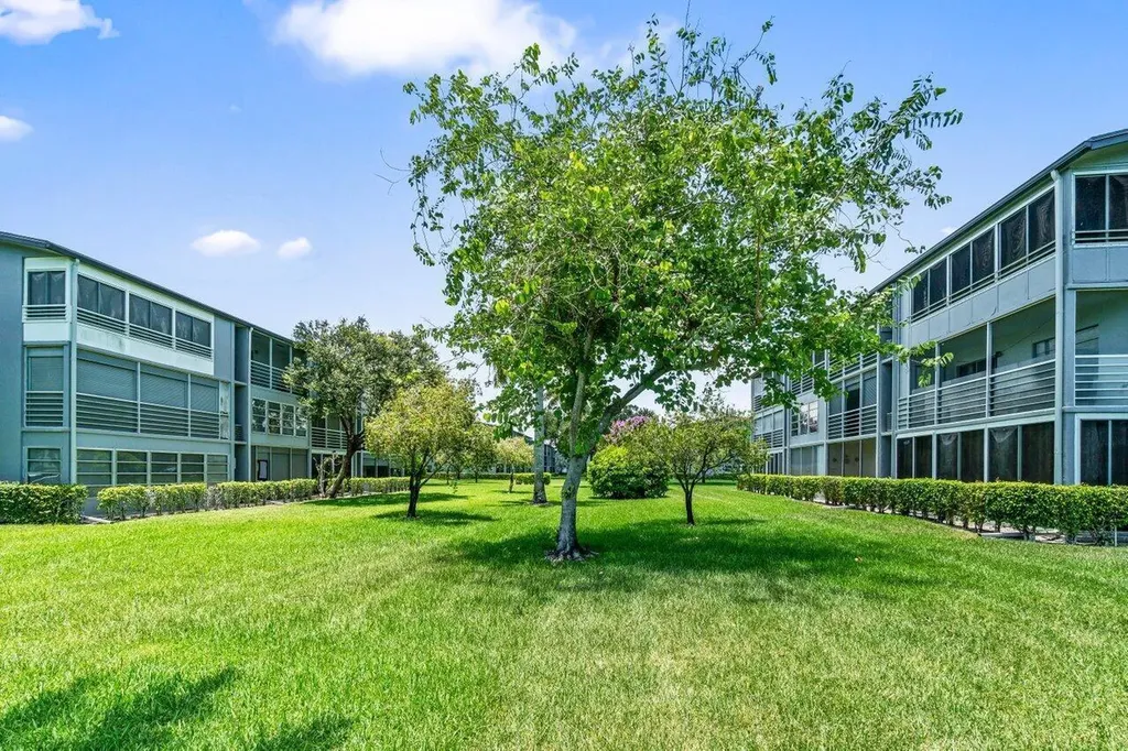 68 Suffolk B Boca Raton FL 33434