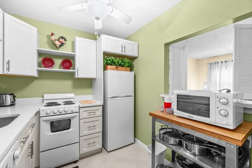 68 Suffolk B Boca Raton FL 33434