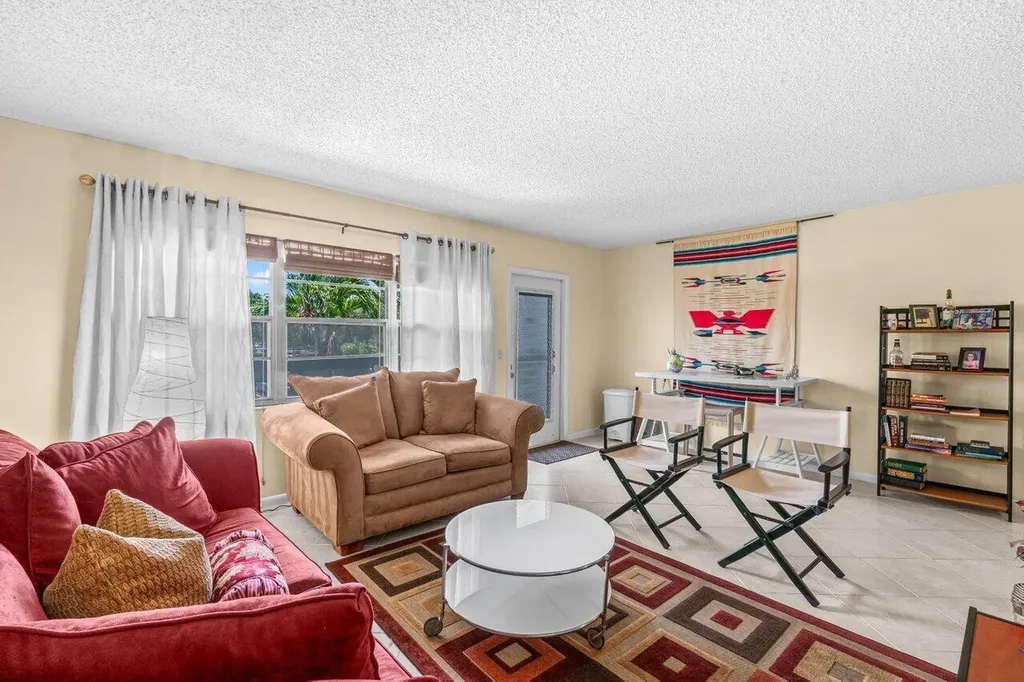 68 Suffolk B Boca Raton FL 33434