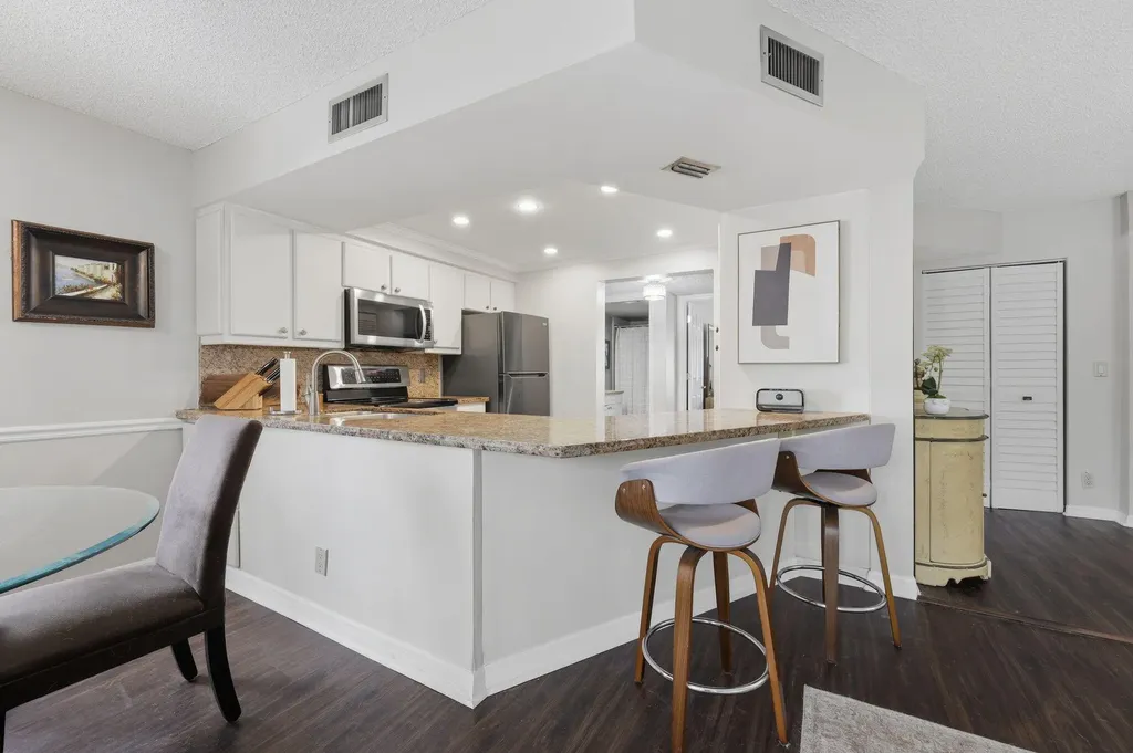 1605 S Us Highway 1 Jupiter FL 33477