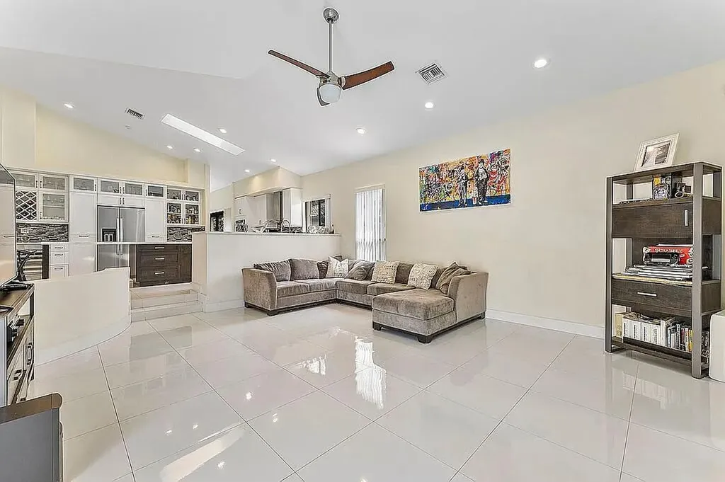 4551 NW 26th Place Boca Raton FL 33434