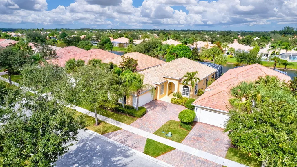 8241 Tobago Lane Wellington FL 33414