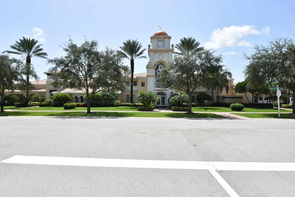 8241 Tobago Lane Wellington FL 33414