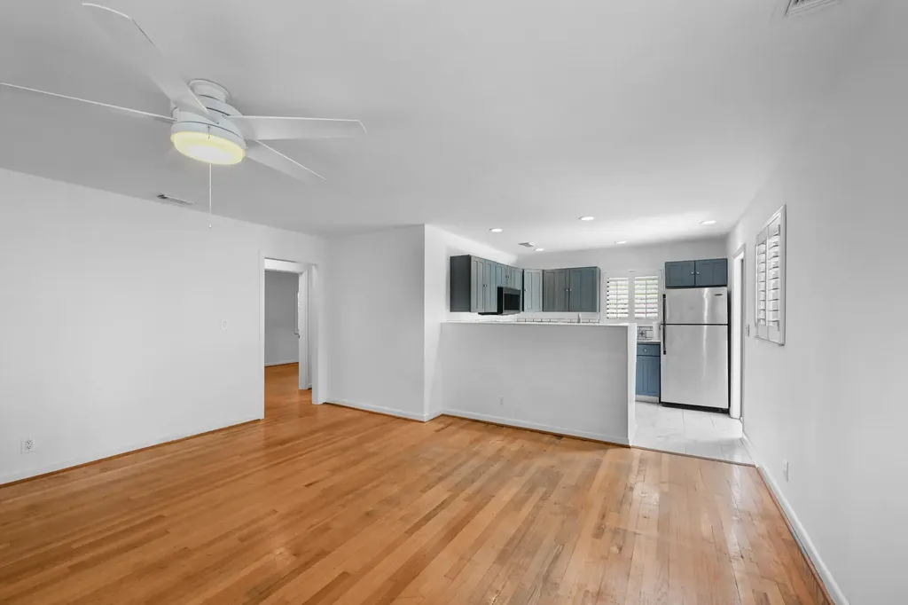 1915 Lake Avenue West Palm Beach FL 33401