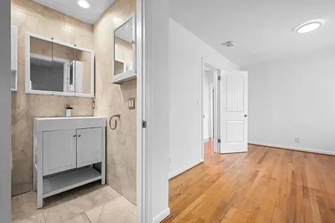 1915 Lake Avenue West Palm Beach FL 33401