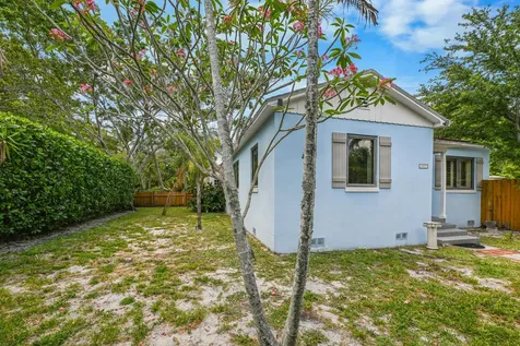 1915 Lake Avenue West Palm Beach FL 33401