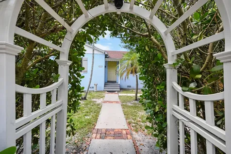 1915 Lake Avenue West Palm Beach FL 33401