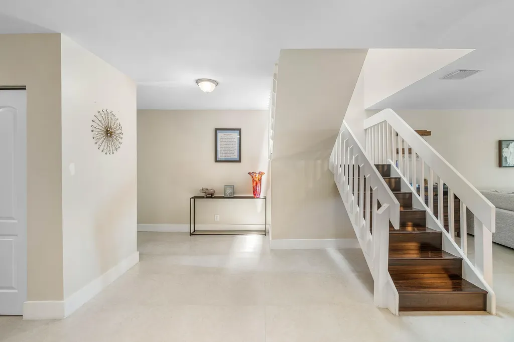 6044 Glendale Drive Boca Raton FL 33433