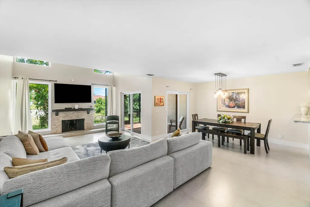 6044 Glendale Drive Boca Raton FL 33433