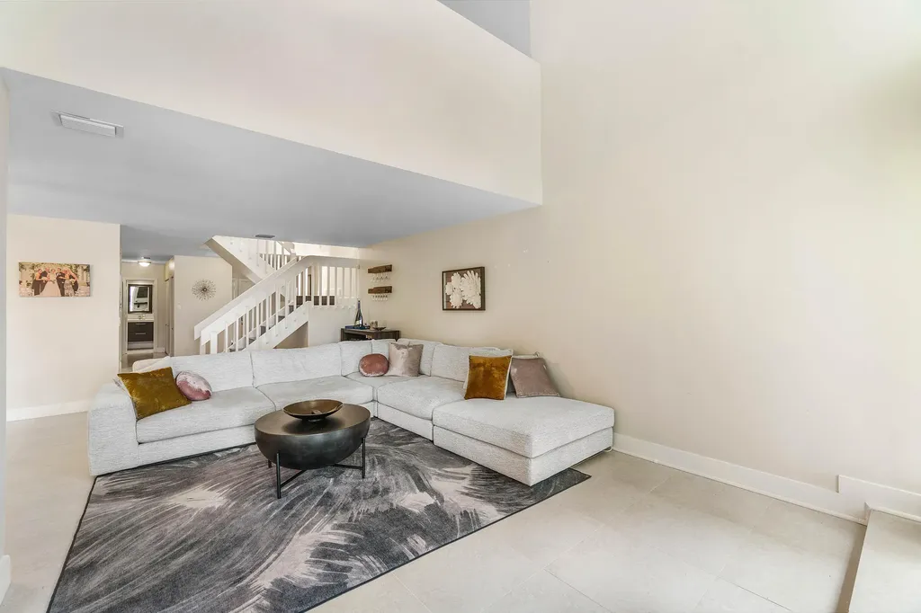 6044 Glendale Drive Boca Raton FL 33433