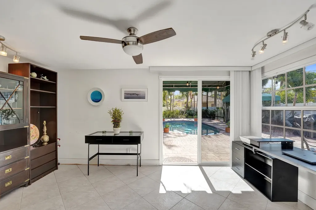 1036 NE 9th Avenue Fort Lauderdale FL 33304