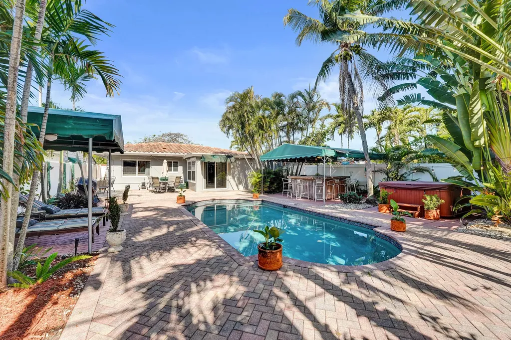 1036 NE 9th Avenue Fort Lauderdale FL 33304