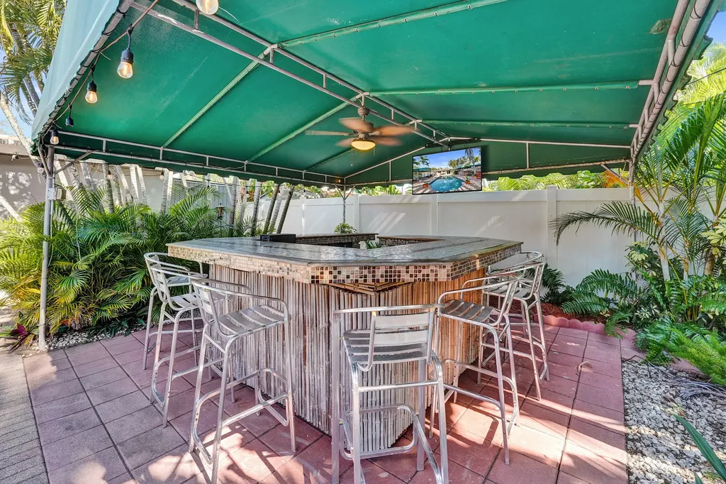 1036 NE 9th Avenue Fort Lauderdale FL 33304