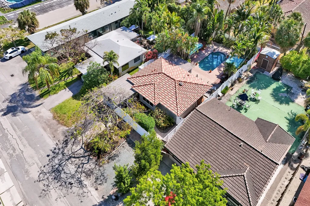 1036 NE 9th Avenue Fort Lauderdale FL 33304
