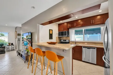1036 NE 9th Avenue Fort Lauderdale FL 33304