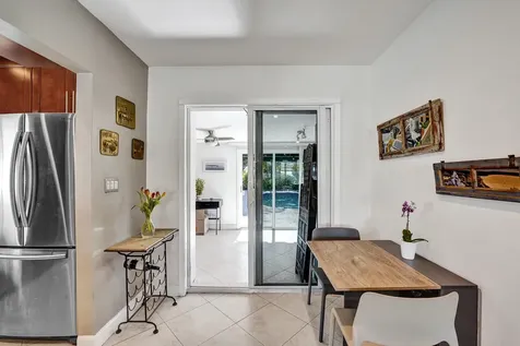 1036 NE 9th Avenue Fort Lauderdale FL 33304