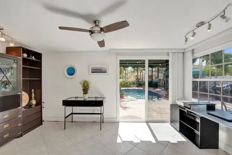 1036 NE 9th Avenue Fort Lauderdale FL 33304