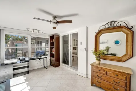 1036 NE 9th Avenue Fort Lauderdale FL 33304