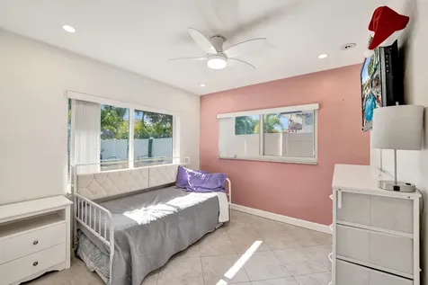 1036 NE 9th Avenue Fort Lauderdale FL 33304