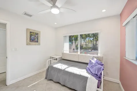 1036 NE 9th Avenue Fort Lauderdale FL 33304