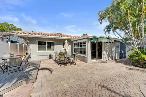 1036 NE 9th Avenue Fort Lauderdale FL 33304