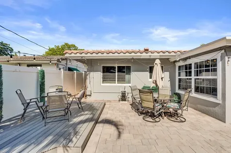 1036 NE 9th Avenue Fort Lauderdale FL 33304