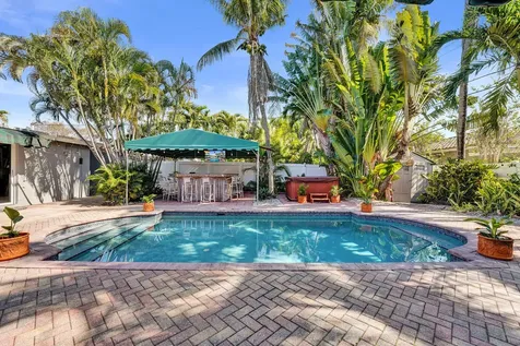 1036 NE 9th Avenue Fort Lauderdale FL 33304