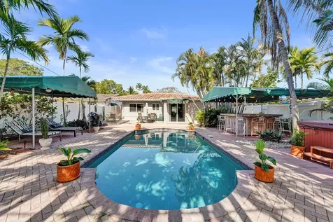 1036 NE 9th Avenue Fort Lauderdale FL 33304