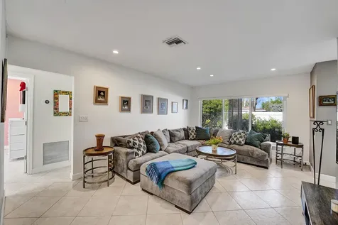 1036 NE 9th Avenue Fort Lauderdale FL 33304
