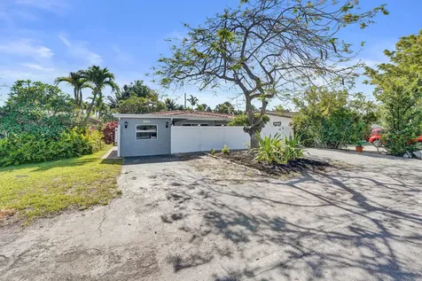 1036 NE 9th Avenue Fort Lauderdale FL 33304