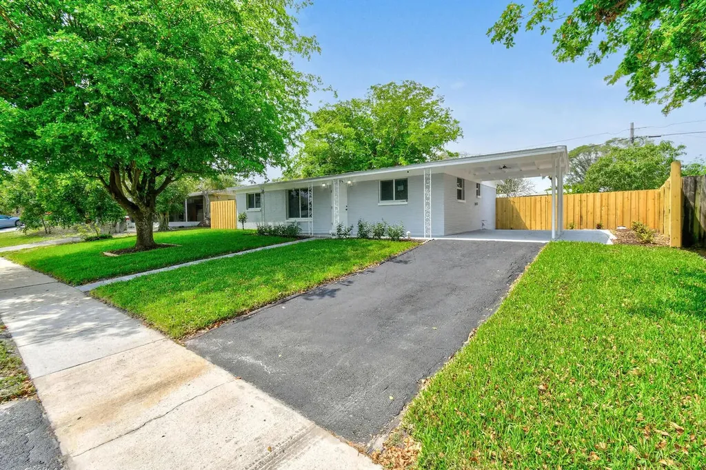 12091 Colony Avenue Palm Beach Gardens FL 33410