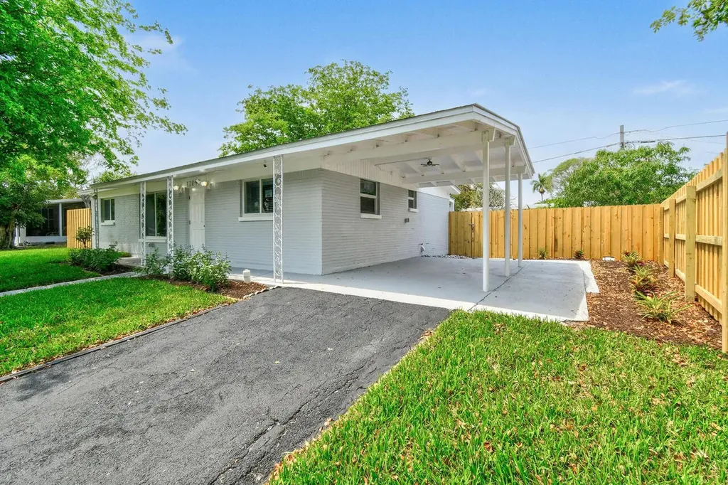 12091 Colony Avenue Palm Beach Gardens FL 33410