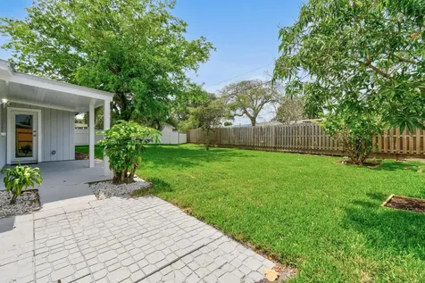 12091 Colony Avenue Palm Beach Gardens FL 33410