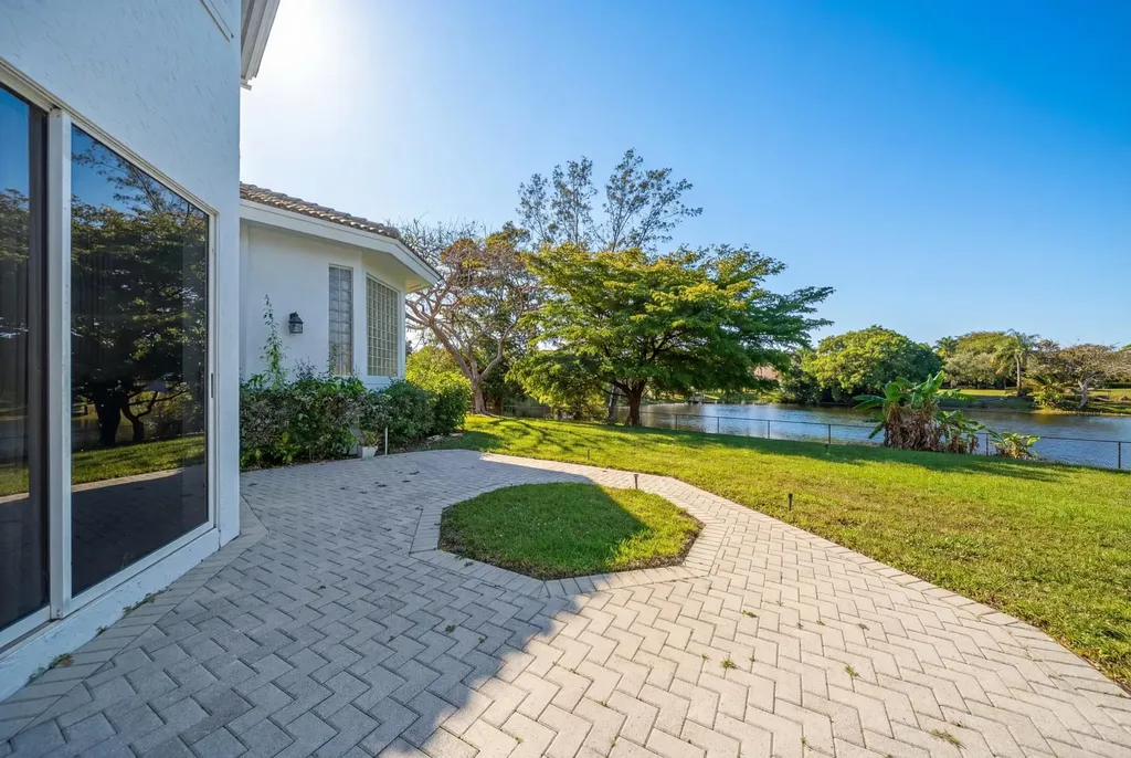 4010 NW 100th Avenue Coral Springs FL 33065