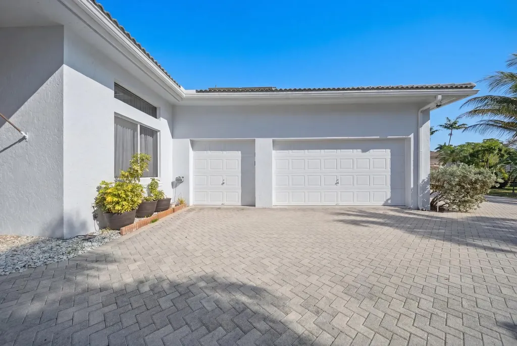 4010 NW 100th Avenue Coral Springs FL 33065