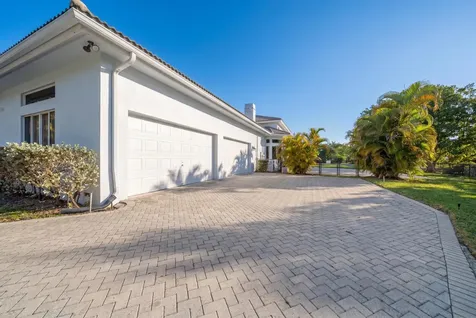 4010 NW 100th Avenue Coral Springs FL 33065