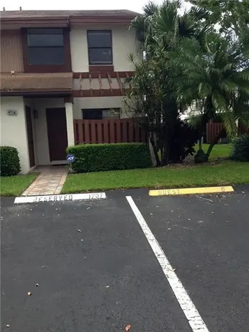 4716 NW 82nd Avenue Lauderhill FL 33351