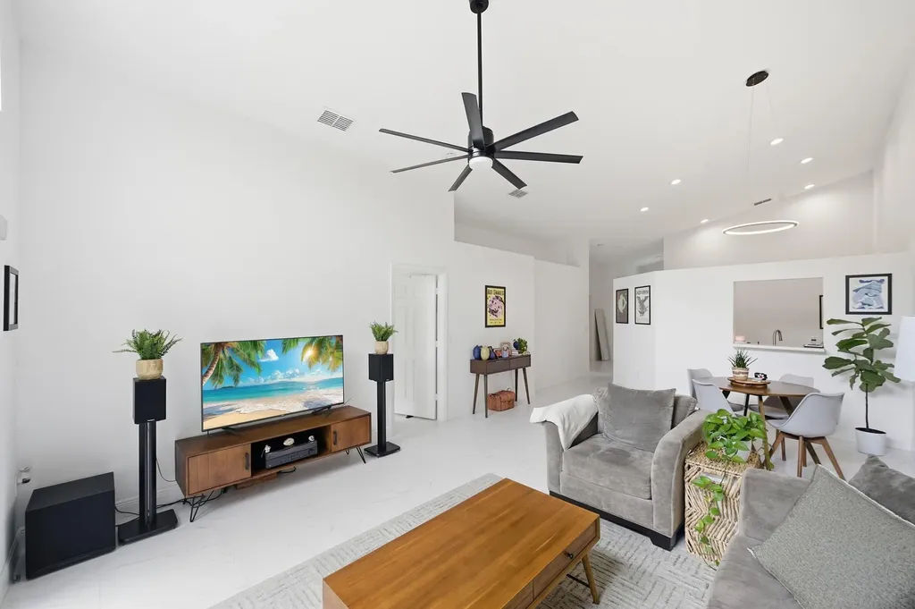 6581 Marissa Circle Lake Worth FL 33467