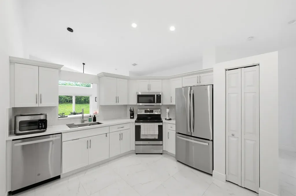 6581 Marissa Circle Lake Worth FL 33467