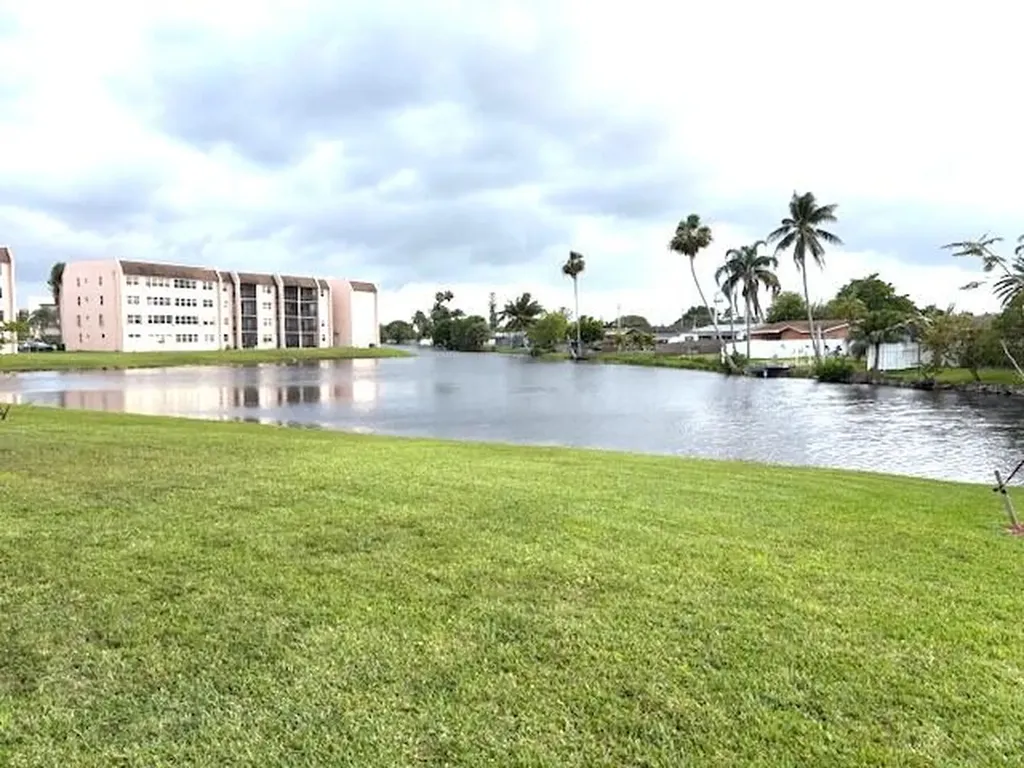 2711 NW 104th Avenue Sunrise FL 33322
