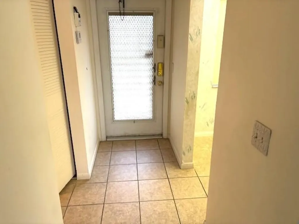 2711 NW 104th Avenue Sunrise FL 33322