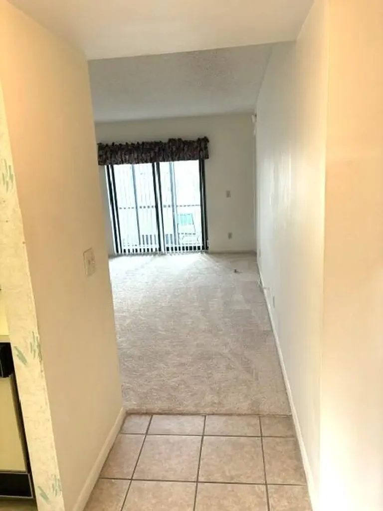 2711 NW 104th Avenue Sunrise FL 33322
