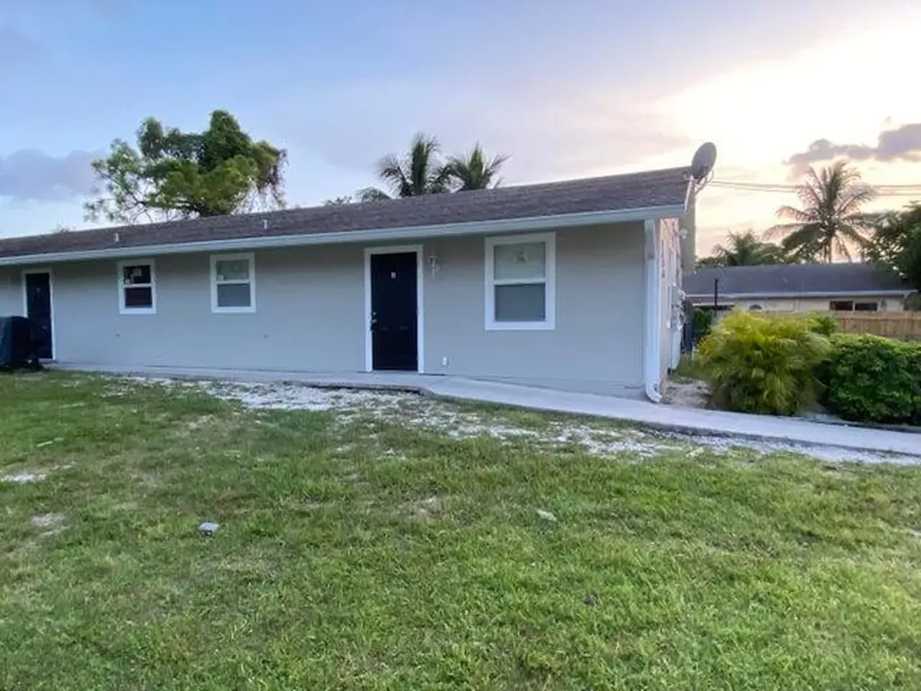 4356 Maine Street Lake Worth FL 33461