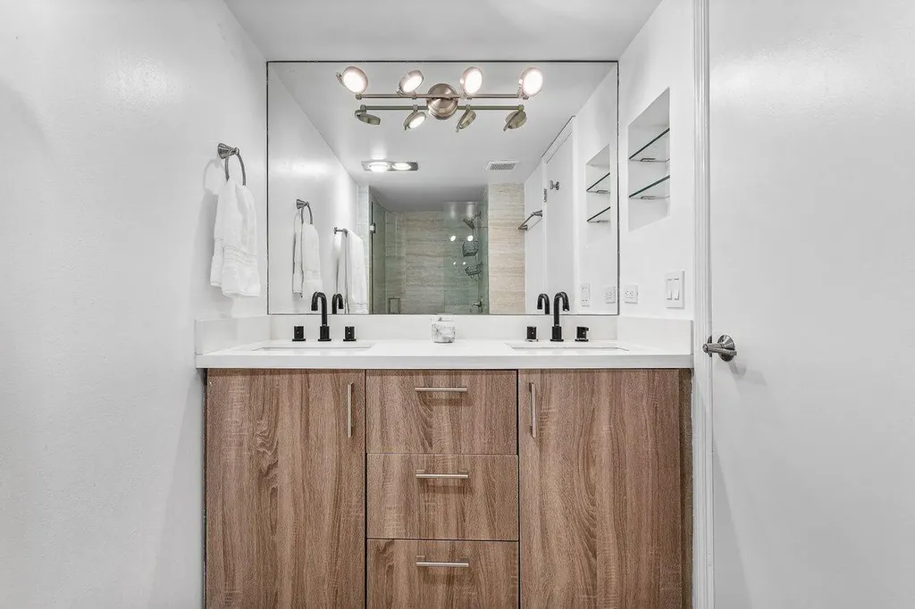 1208 Marine Way North Palm Beach FL 33408
