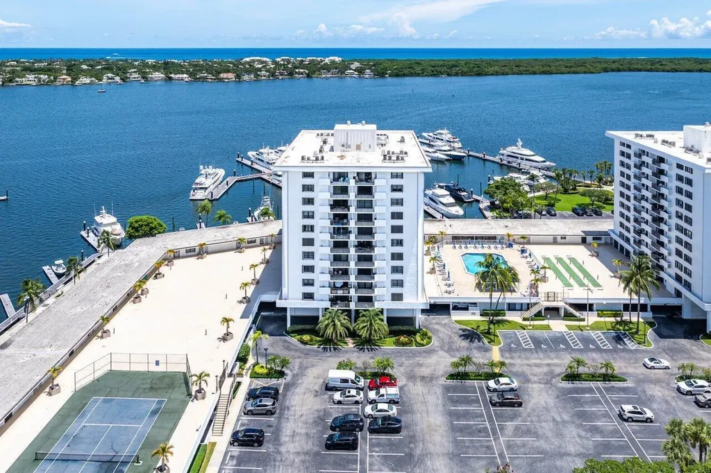 1208 Marine Way North Palm Beach FL 33408