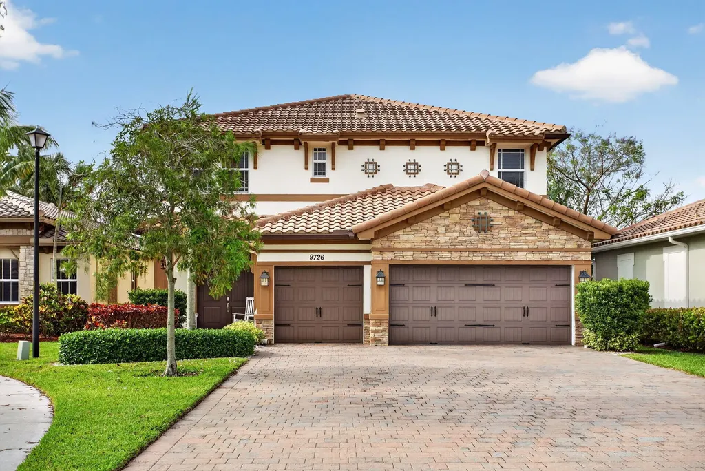 9726 Blue Isle Bay Parkland FL 33076