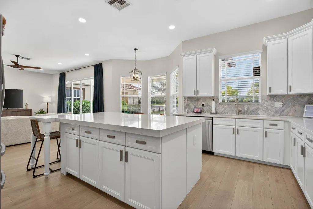 9726 Blue Isle Bay Parkland FL 33076