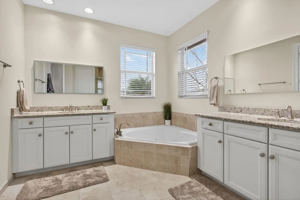 9726 Blue Isle Bay Parkland FL 33076