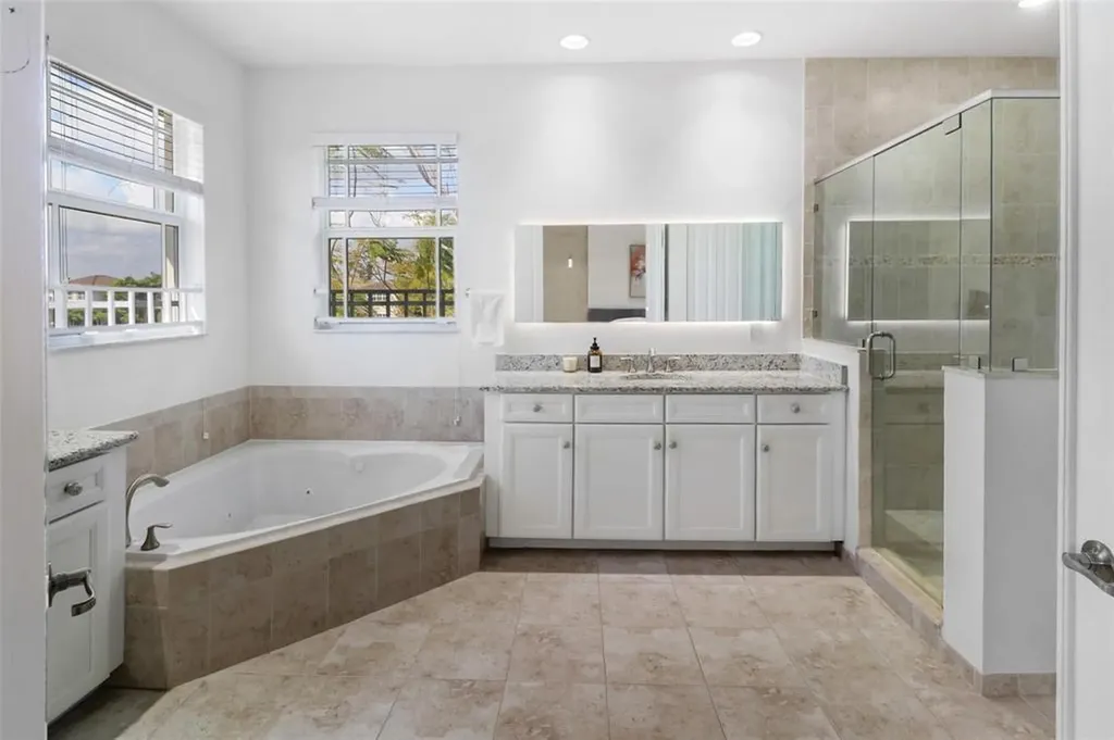 9726 Blue Isle Bay Parkland FL 33076