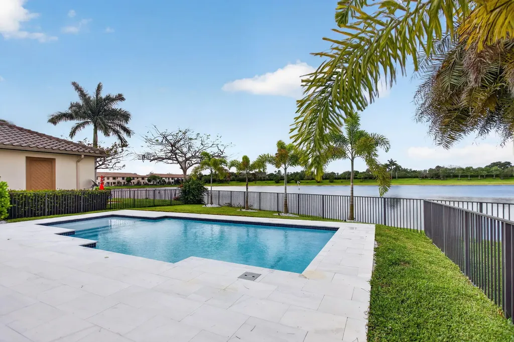 9726 Blue Isle Bay Parkland FL 33076